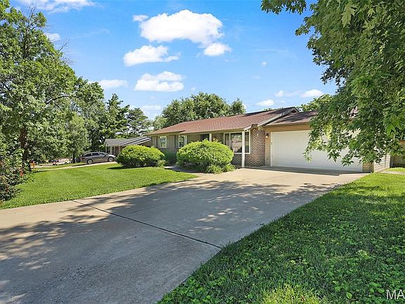 2nd image of 419 Woodbridge Dr