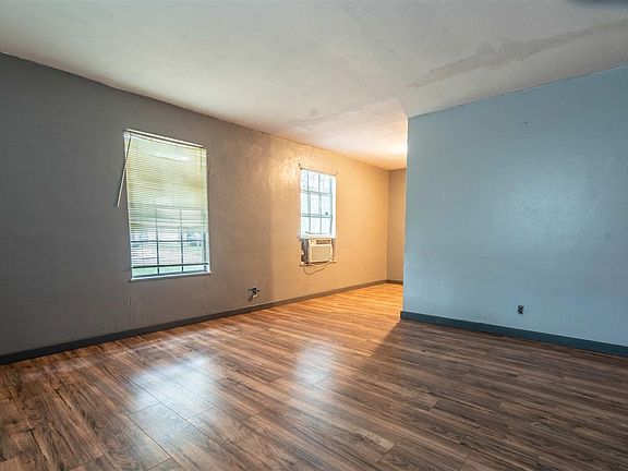 4th image of 3756 Kenwood St