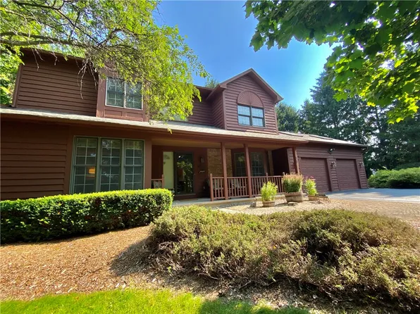 88 Town Pump Cir, Spencerport, NY 14559