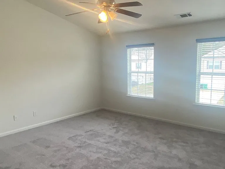 2703 Golden Rose Ln — Photo 11