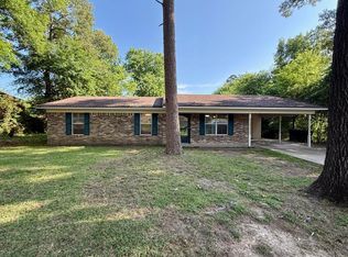 403 E Lynnwood Ln, Longview, TX 75604