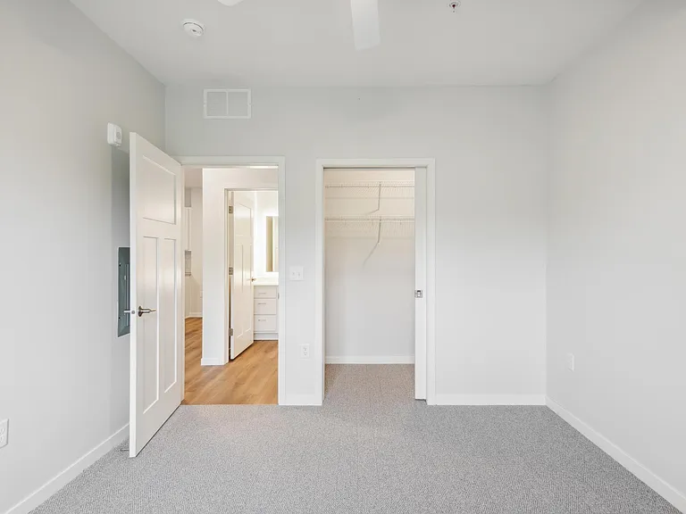 The Eloise Apartments — Photo 85