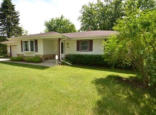 W330S8062 Country Ln S, Mukwonago, WI 53149