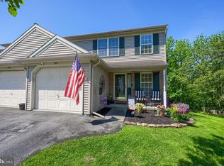 380 Crosswinds Dr, Lititz, PA 17543