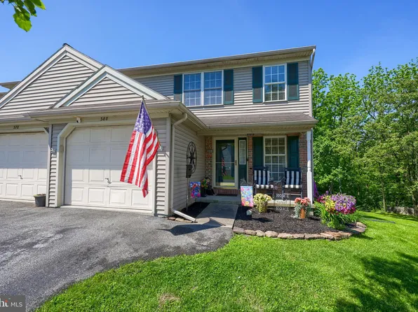 380 Crosswinds Dr, Lititz, PA 17543