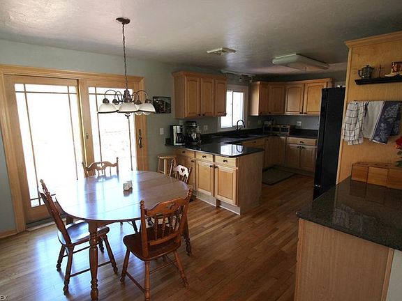 4th image of 8386 Tulip Ln