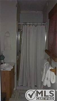 4th image of 3236 Earle Dr