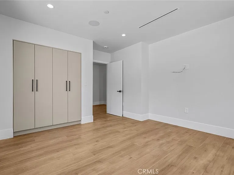 7508 1/2 Claire Ave — Photo 4