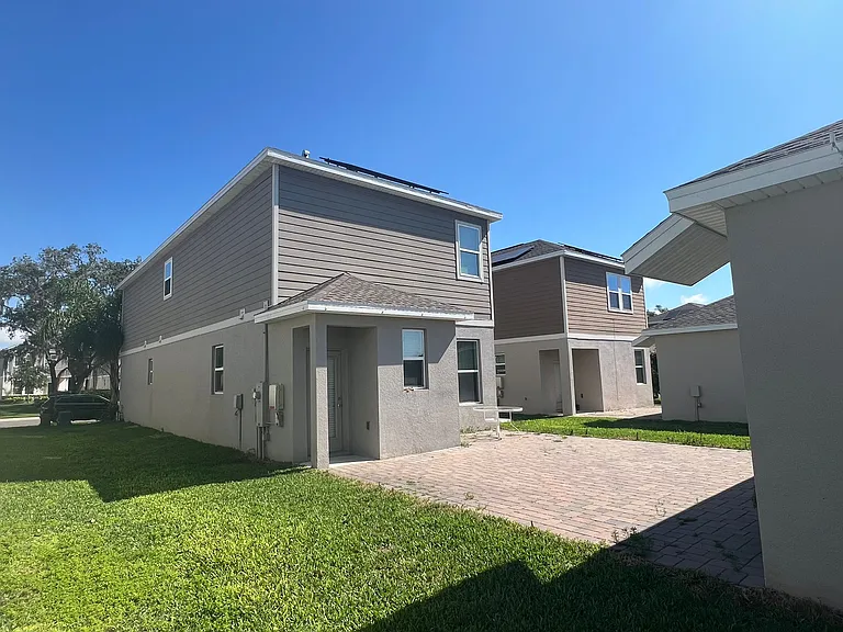 17016 Quicksilver Ave — Photo 3