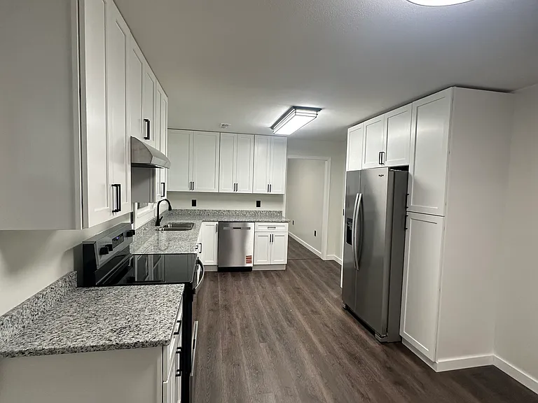 330 Pine Forest Ln — Photo 3