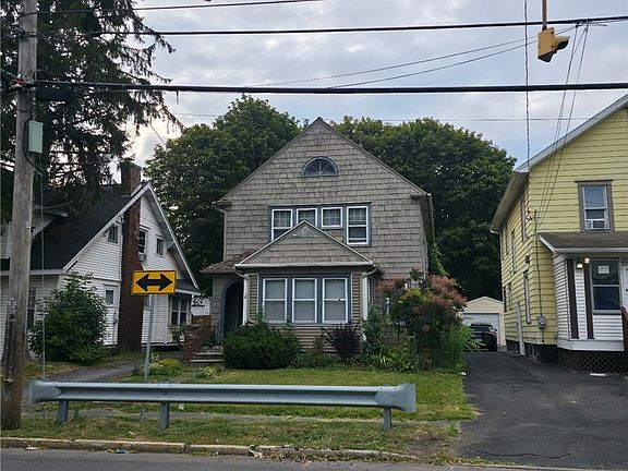 2nd image of 609 Seeley Rd