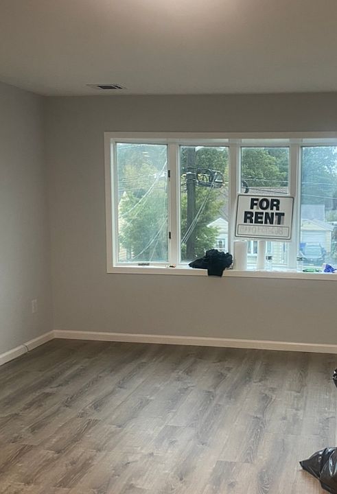 1st image of 307 Jefferson Ave APT 1