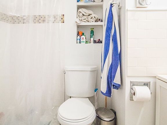 5th image of 411 W 50th St APT 3B