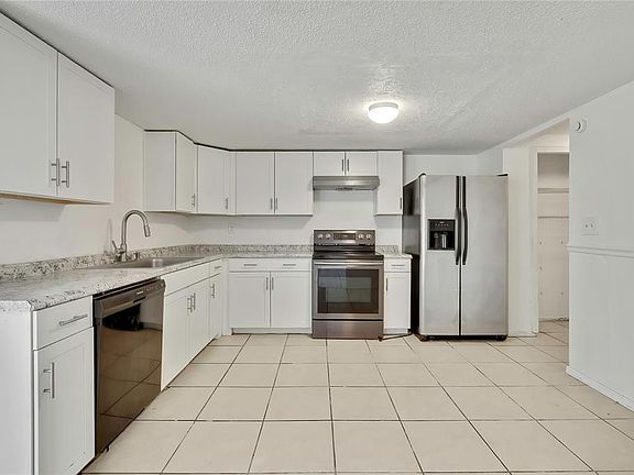 4th image of 8738 Robilina Rd