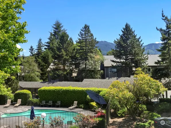 210 Mt Park Boulevard SW #F102, Issaquah, WA 98027