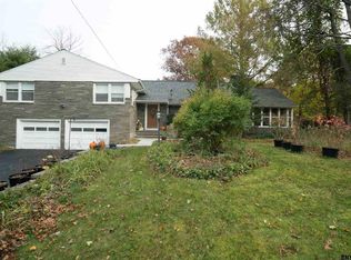 890 Birchwood Ln, Niskayuna, NY 12309