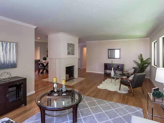 5th image of 521 La Mesa Dr