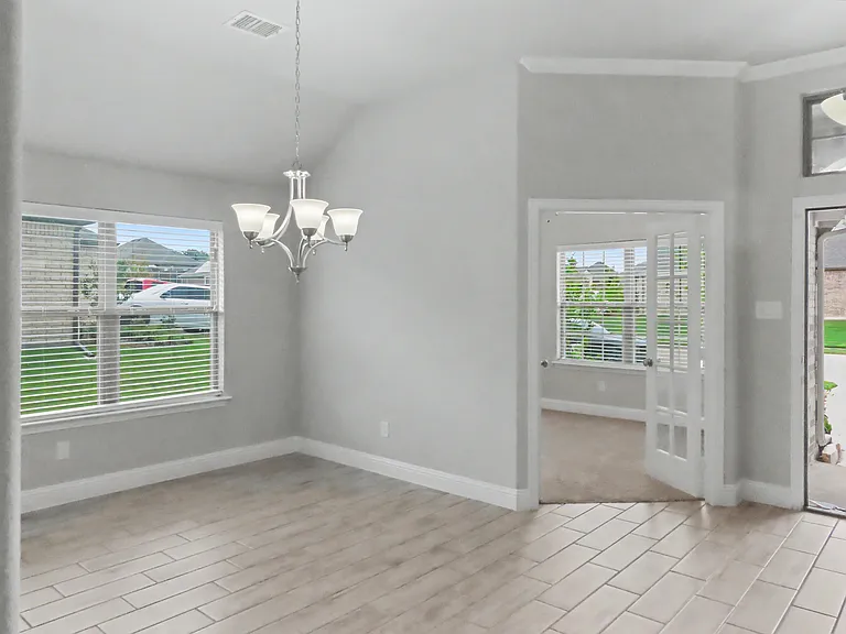426 Oleander Dr — Photo 8