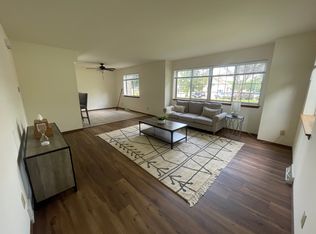 518 N High Point Rd, Madison, WI 53717