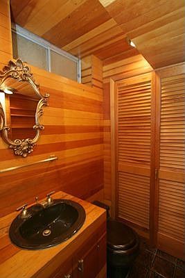 powder room