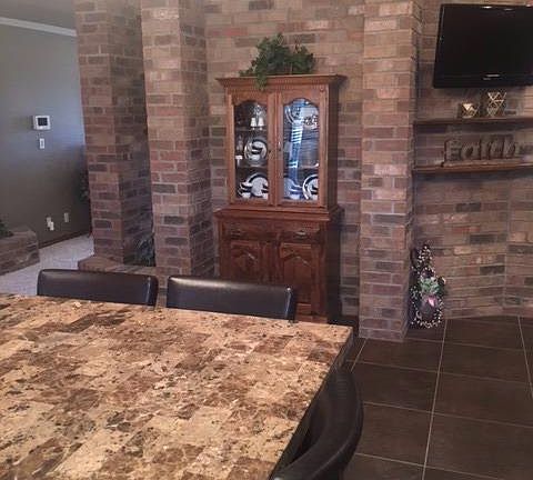 4th image of 851 N Holly Dr