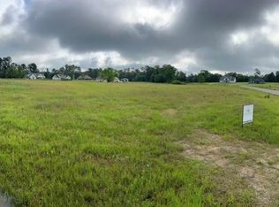 8 Cedar Ln, Pineville, LA 71360