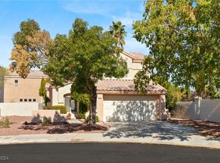9400 Summer Rain Dr, Las Vegas, NV 89134