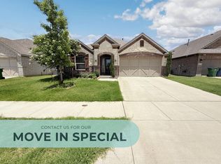 6111 Gloucester Dr, Roanoke, TX 76227