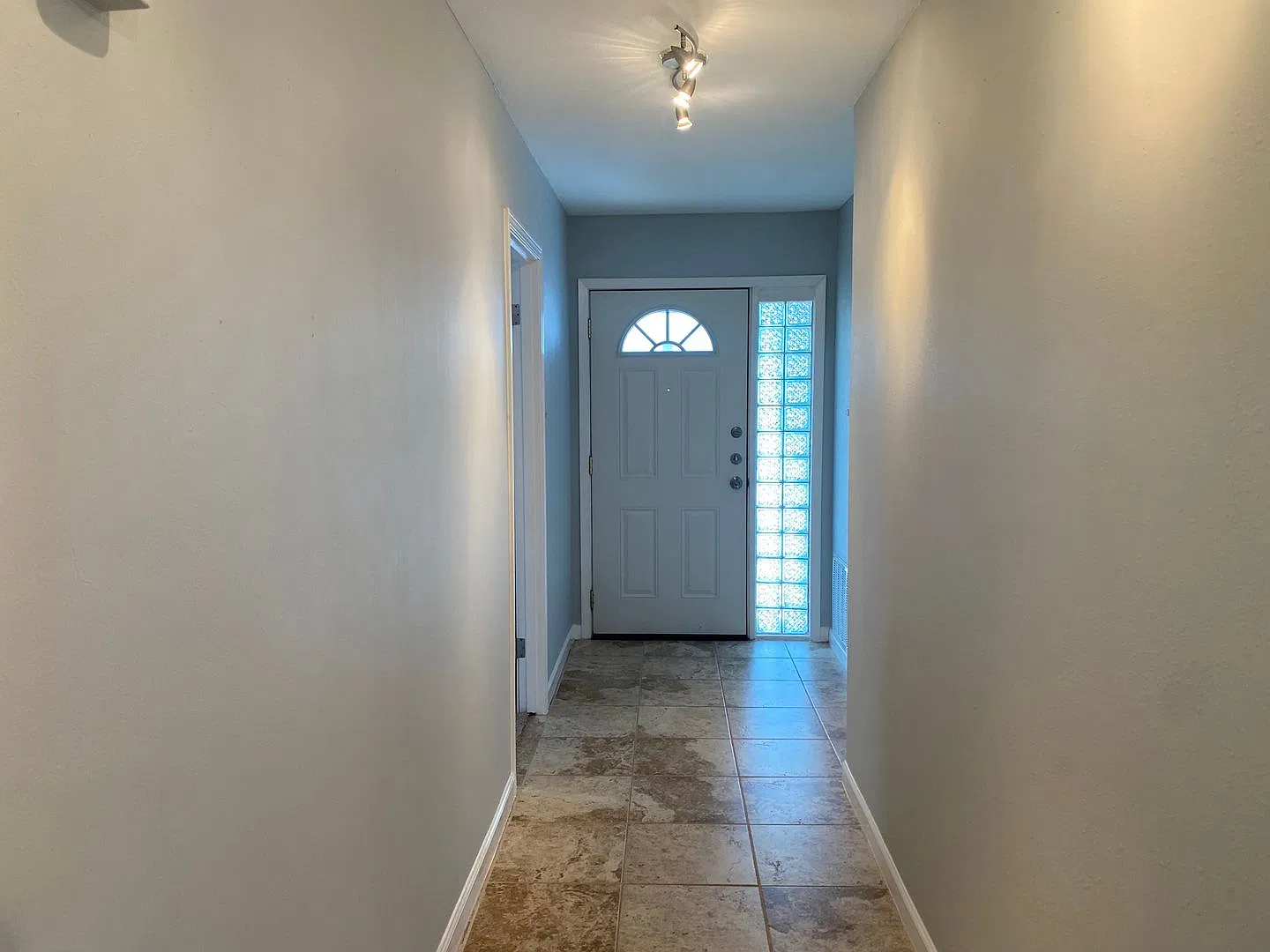 Two Bedroom - Fish Village Home — Photo 2
