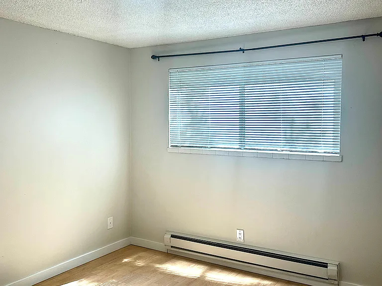 239 Williams Ave N #2 — Photo 10