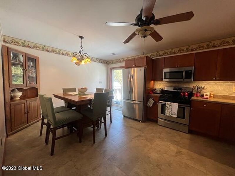 4th image of 254 Olmstedville Road