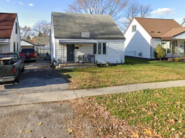 1315 Partington Ave, Windsor, ON N9B 2P5