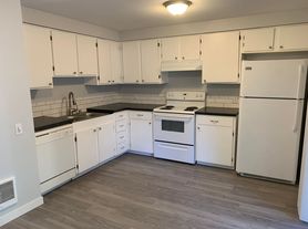 CCH5114--Apple Knoll Townhomes