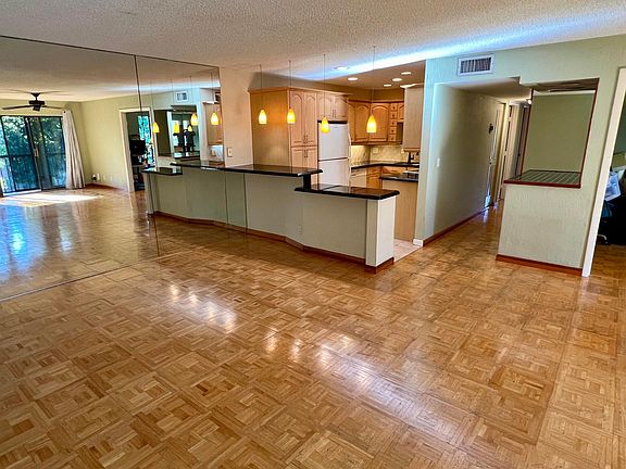 2nd image of 3624 Alder Drive #E2