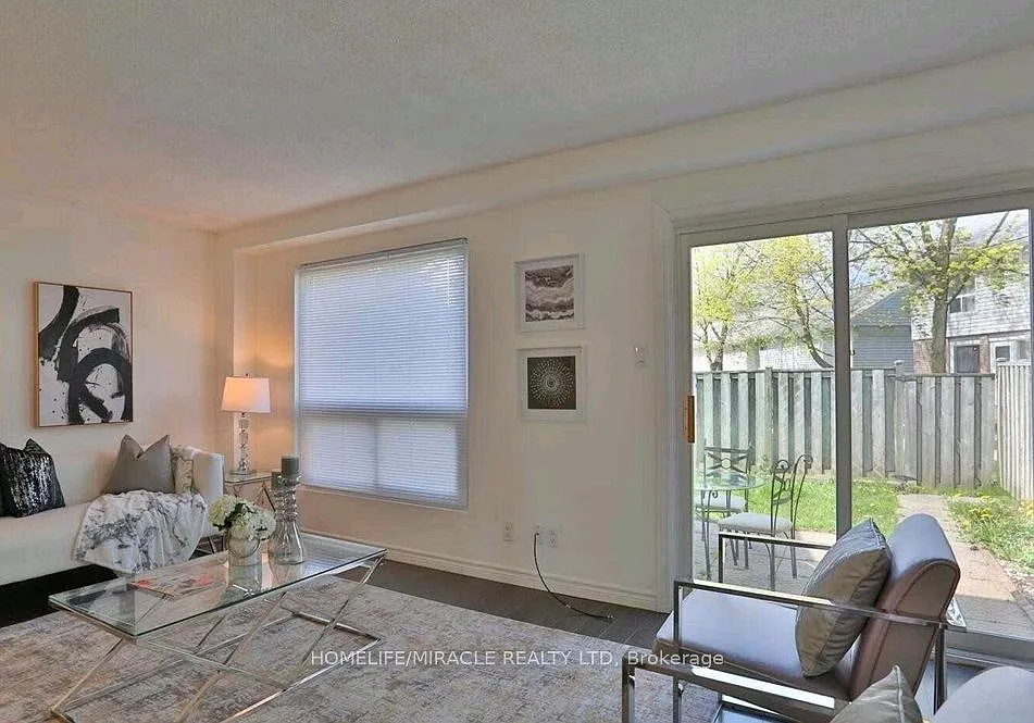 3 bed, $2,500 — Photo 4