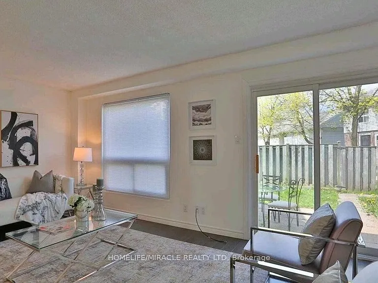 32 Mowat Blvd #38 — Photo 4