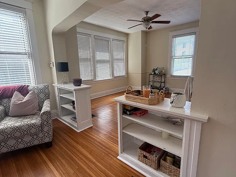 1011 Delta Ave — Photo 4