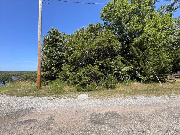 20 Juanita Dr, Sand Springs, OK 74063