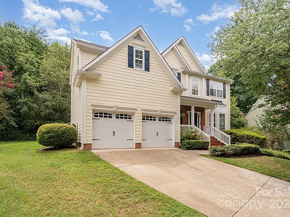 3rd image of 13705 Glenford Pl