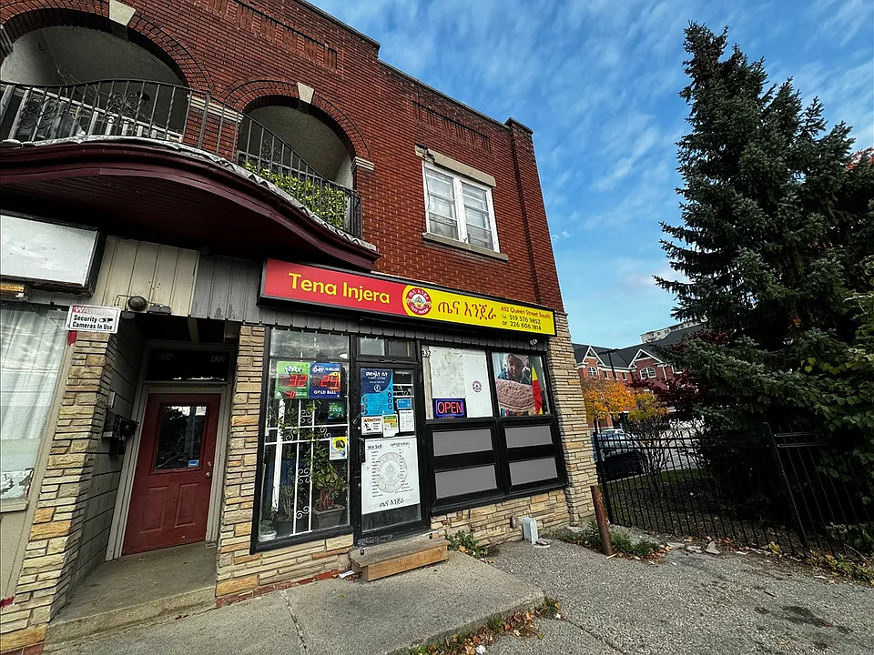 432 Queen St S #D