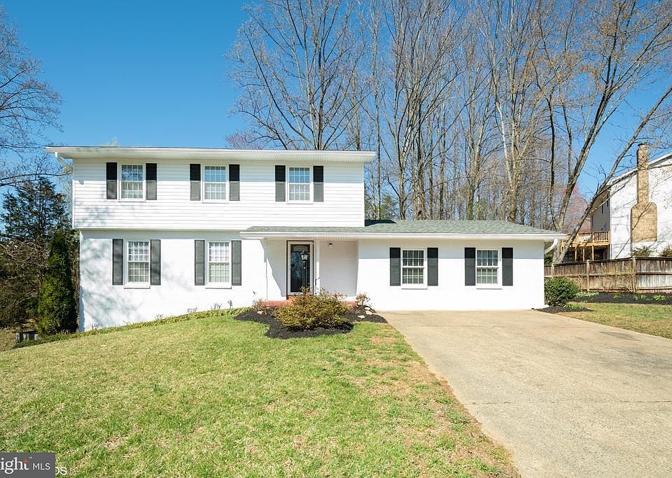 1st image of 15086 Greenmount Dr