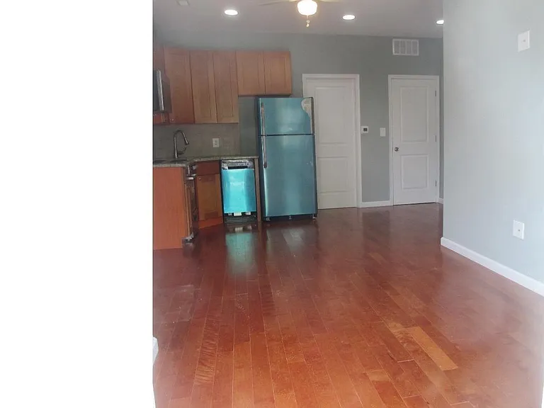 1239 N 28th St #1 — Photo 2