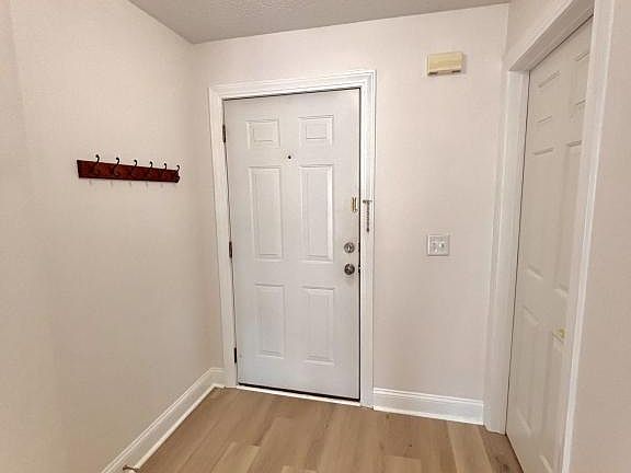 4th image of 627 Woodmoor Cir #201