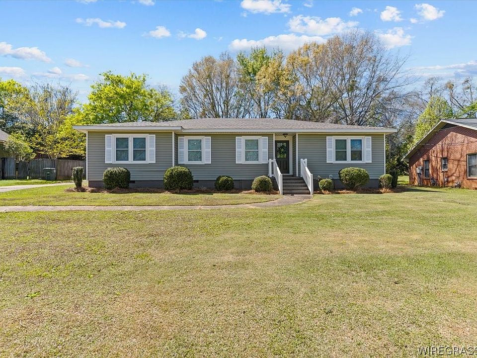 1st image of 107 Hillcrest Loop