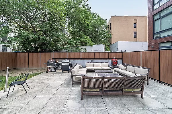 Rented by Platinum Properties | media 27