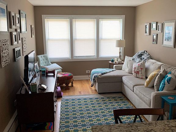 3rd image of 2833 W Summerdale Ave APT 1W