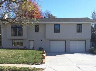 647 S 212th St, Elkhorn, NE 68022