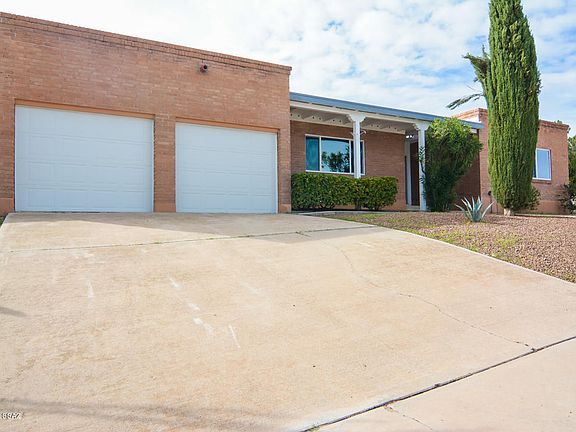 2nd image of 451 N Avenida Carina