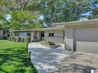 1215 S 84th St, Lincoln, NE 68510
