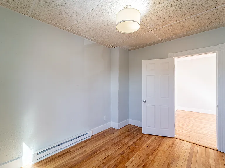 Beaver St — Photo 15